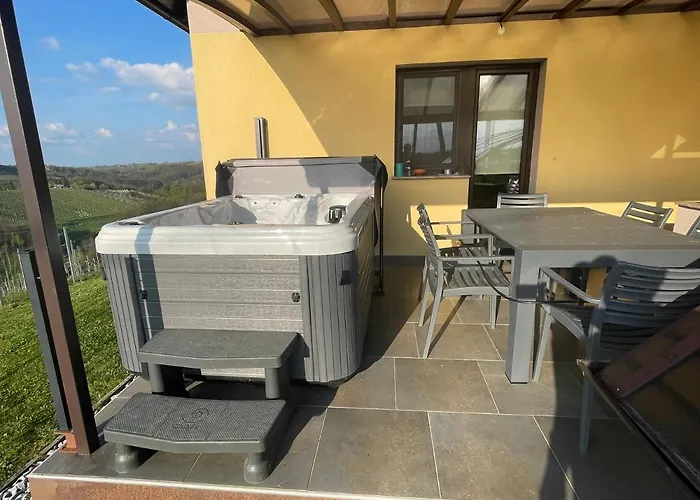 Liveza House * Miklavz pri Ormozu